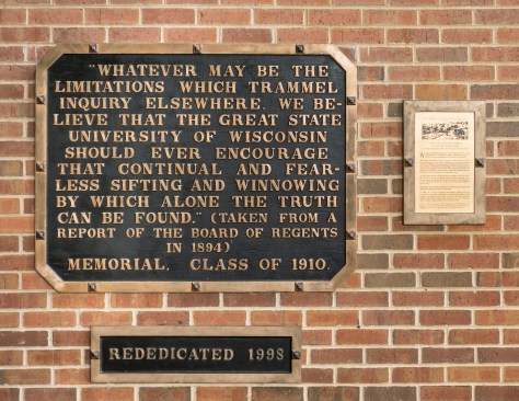 The Sifting and Winnowing tablet along with commemorative plaque outside the UW-Parkside library. (Duzynski Photo)