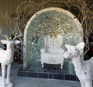 Mary Dickey's roadside shrine, "A Call to Beauty."